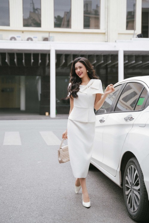 Sixdo Bowtie White Woven Pencil Dress